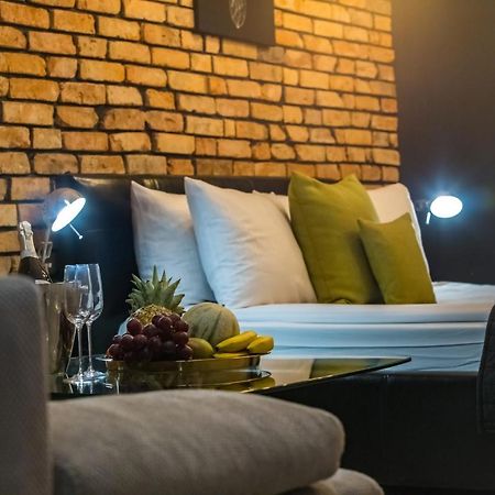 Leo Apartments Main Square Красков Екстериор снимка