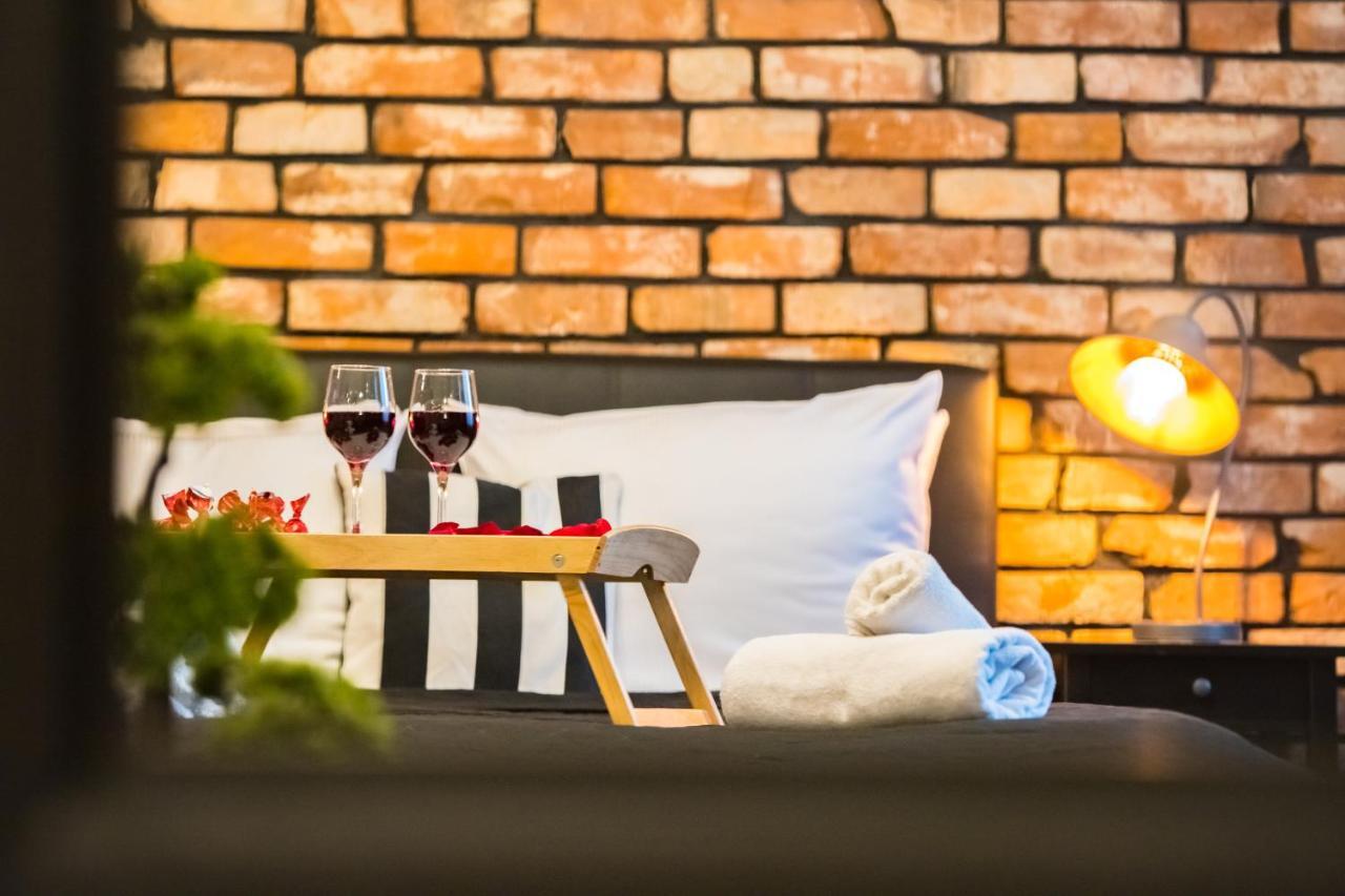Leo Apartments Main Square Красков Екстериор снимка