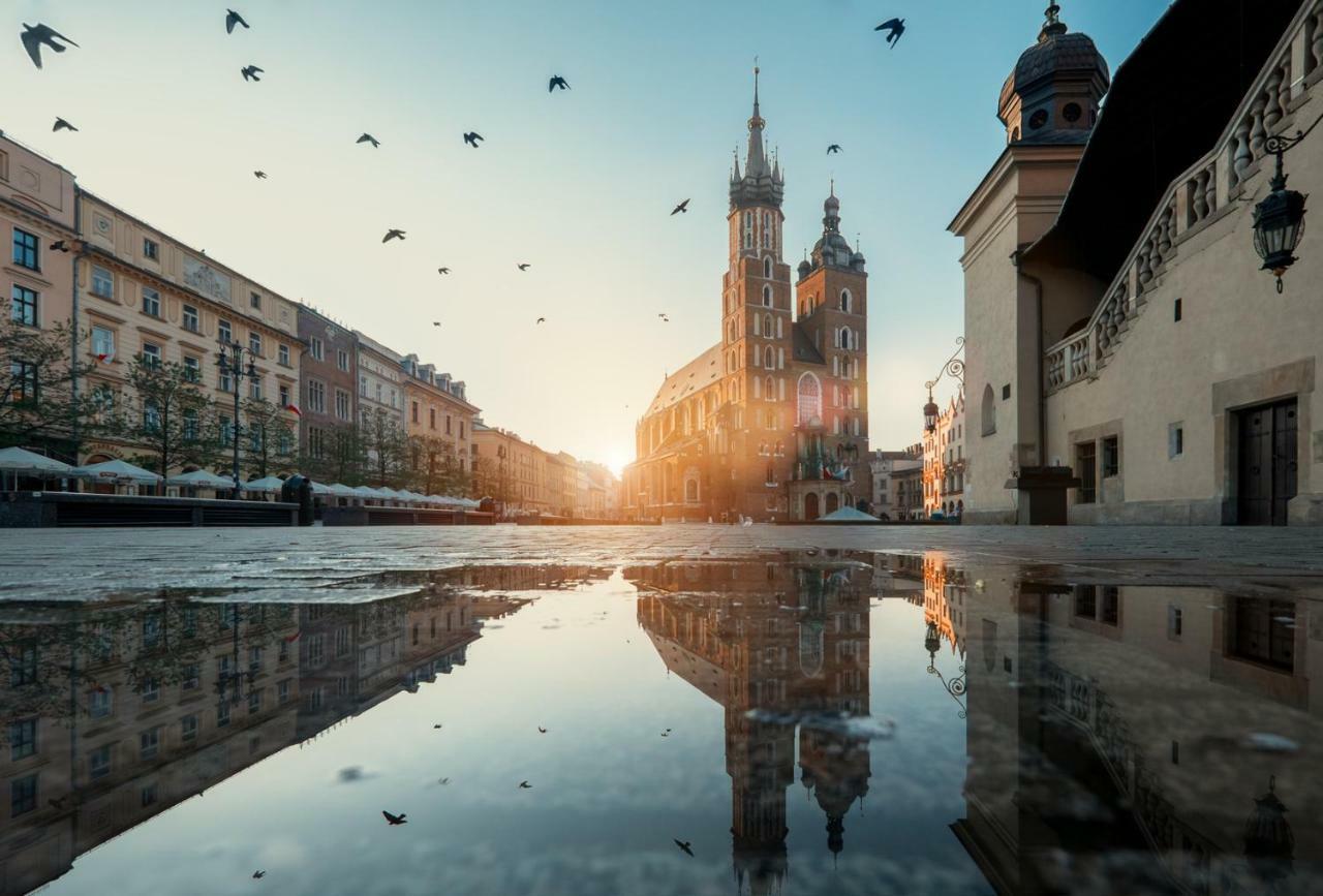 Leo Apartments Main Square Красков Екстериор снимка