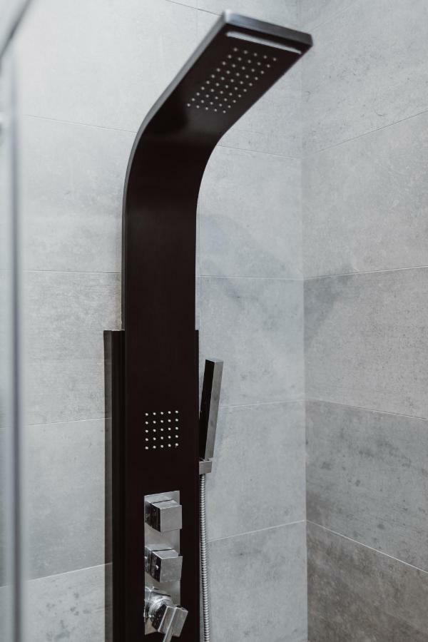 Leo Apartments Main Square Красков Екстериор снимка