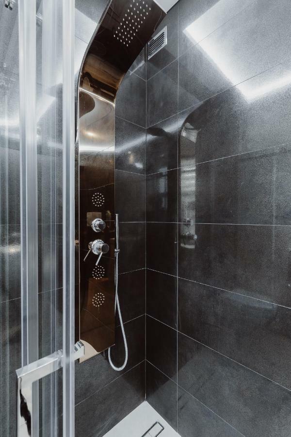 Leo Apartments Main Square Красков Екстериор снимка