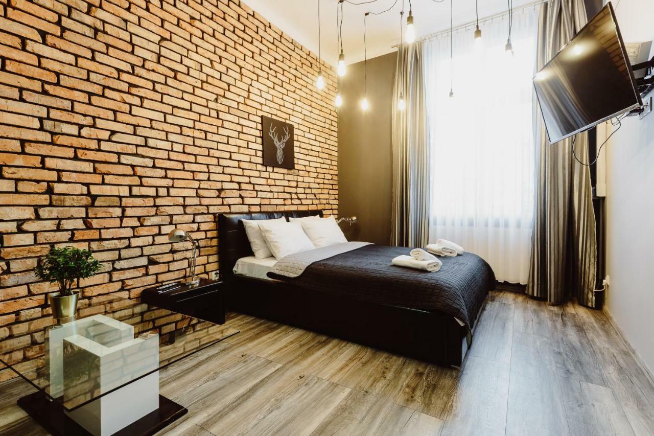 Leo Apartments Main Square Красков Екстериор снимка
